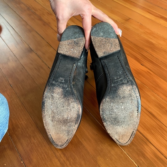 Elizabeth and James booties 3 buckle black 9 - Picture 3 of 4